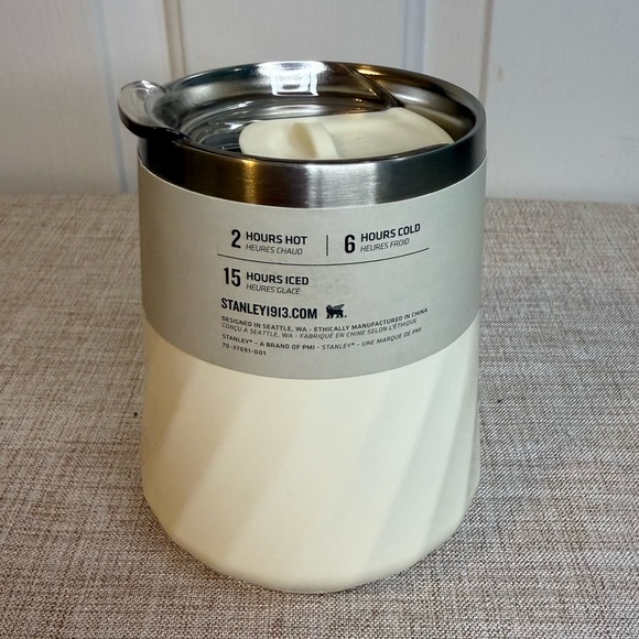 Stanley Reserve Wine Tumbler 11 oz Cream Gloss New - Stainless Steel with Lid - Picture 4 of 7